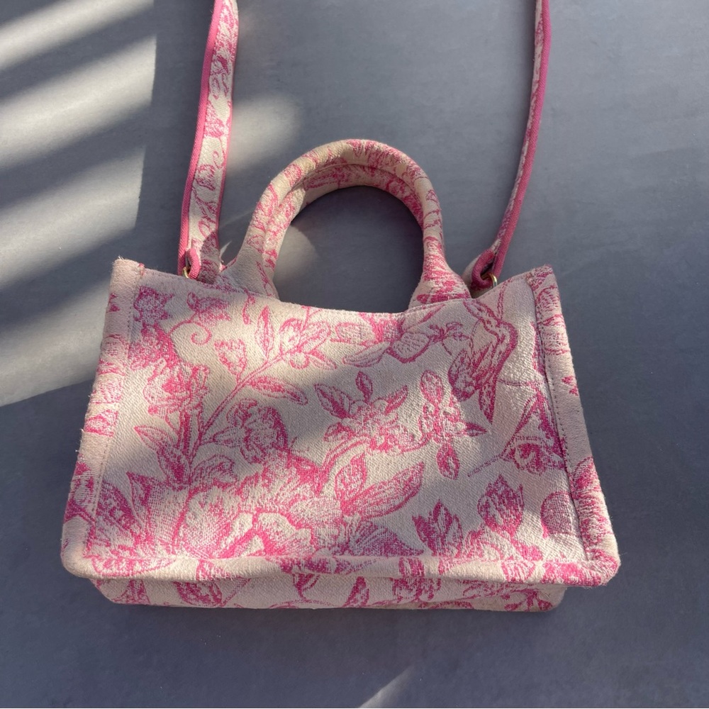 Shiraleah Lana Jacquard Mini Tote Bag - Picture 2 of 8